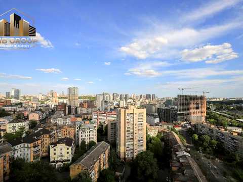 комерційна за адресою Жилянська вул., 68