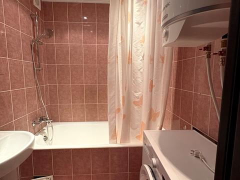 квартира за адресою Анни Ахматової вул., 14-Б