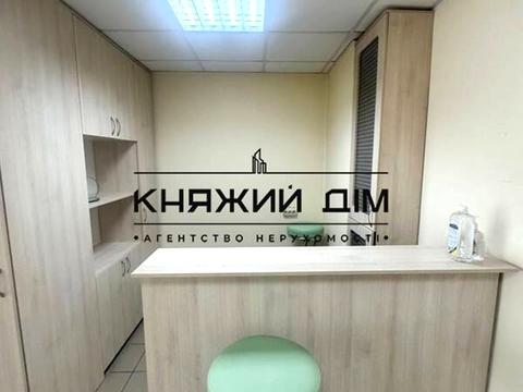комерційна за адресою Олександра Мишуги вул., 10