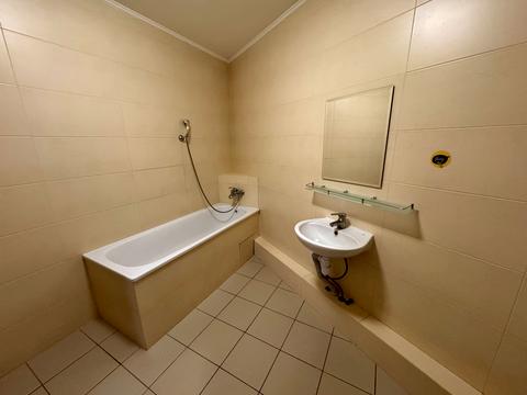 квартира за адресою Софії Русової вул., 1