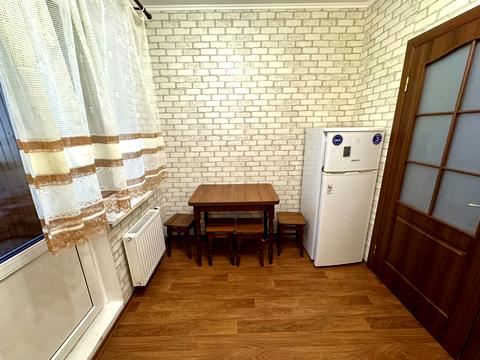 квартира за адресою Софії Русової вул., 1