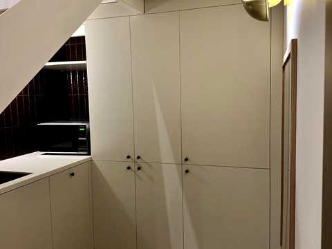 комерційна за адресою Саксаганського вул., 33/35