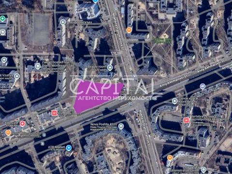 ділянка за адресою Ахматової Анни, 12