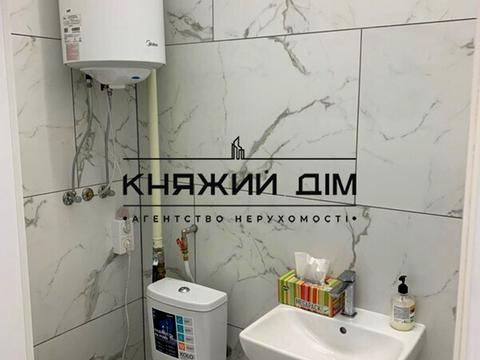 комерційна за адресою Михайла Максимовича вул. (Онуфрія Трутенка), 28-К