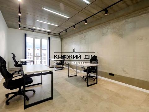 комерційна за адресою Михайла Максимовича вул. (Онуфрія Трутенка), 26-Б