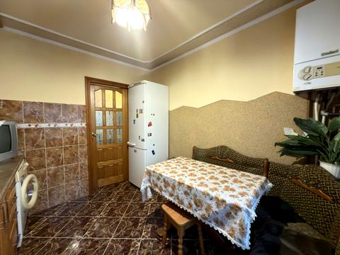 квартира за адресою Наукова вул., 62