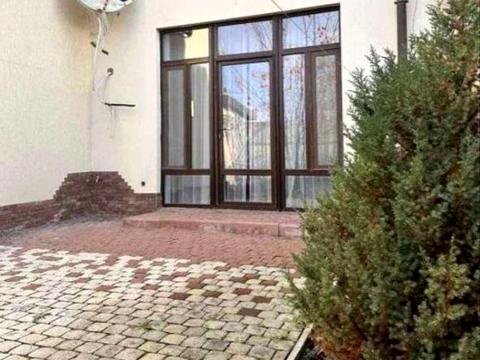 будинок за адресою с. Лиманка, Центральна вул., 18а