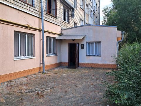 комерційна за адресою Федора Полєтаєва вул., 12