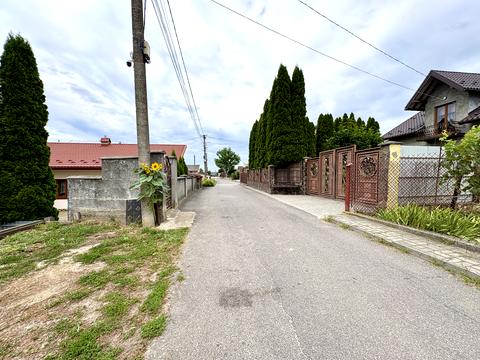 ділянка за адресою с. Муроване, Львівська, 77