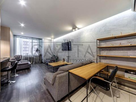 квартира за адресою Анни Ахматової вул., 30