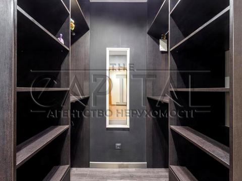 квартира за адресою Анни Ахматової вул., 30