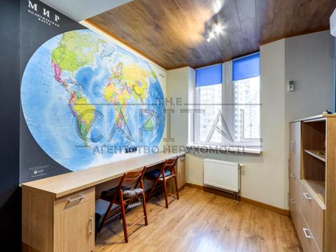 квартира за адресою Анни Ахматової вул., 30