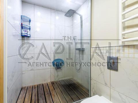 квартира за адресою Анни Ахматової вул., 30