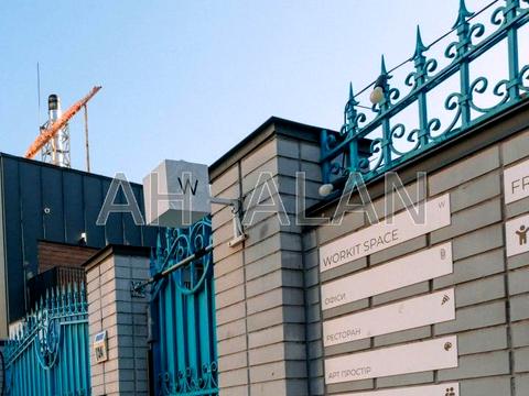 комерційна за адресою Марка Безручка вул., 18