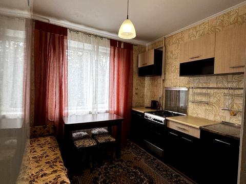 квартира за адресою Академіка Грушевського вул., 42