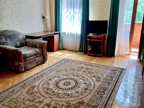 квартира за адресою Алли Горської пров. (Чеслава Бєлінського), 5