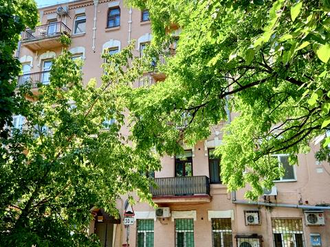 квартира за адресою Алли Горської пров. (Чеслава Бєлінського), 5