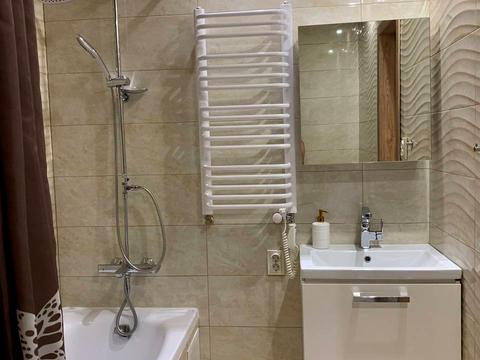 квартира за адресою Богдана Хмельницького вул., 53