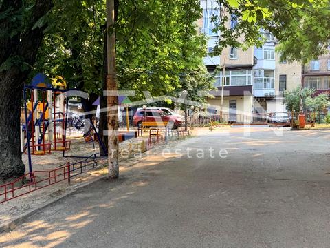 комерційна за адресою Михайла Грушевського вул., 28/2