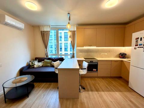 квартира по адресу Салютная ул., (Будинок 02301-02303)