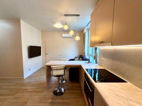 квартира по адресу Салютная ул., (Будинок 02301-02303)