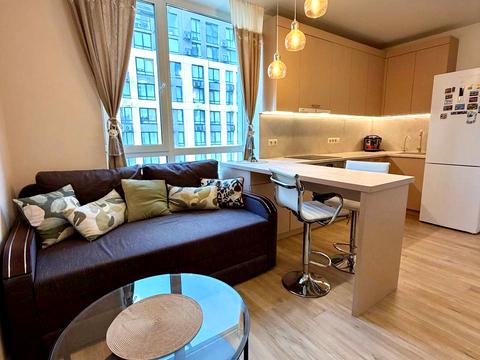 квартира по адресу Салютная ул., (Будинок 02301-02303)