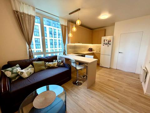 квартира по адресу Салютная ул., (Будинок 02301-02303)