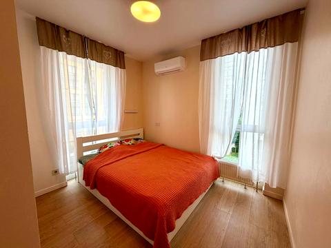 квартира по адресу Салютная ул., (Будинок 02301-02303)