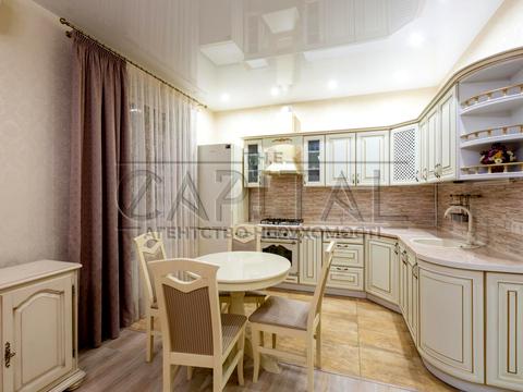 квартира по адресу Печерский спуск, 19