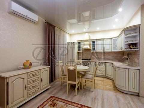 квартира по адресу Печерский спуск, 19