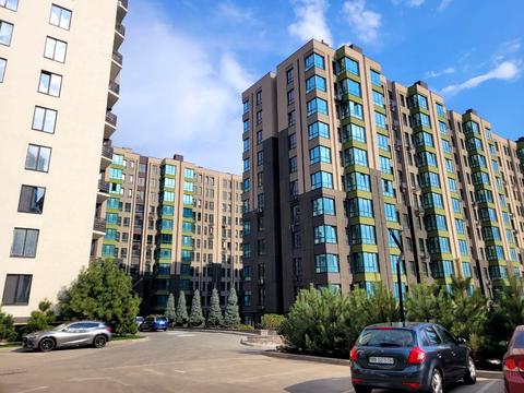 квартира за адресою Героїв Небесної Сотні просп., (Будинок 14/1)