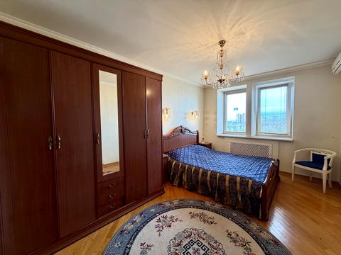квартира за адресою Верховної Ради бульв., 21-А