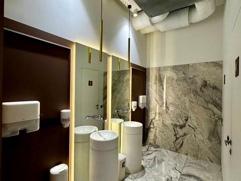 комерційна за адресою Кловський узвіз, 7a