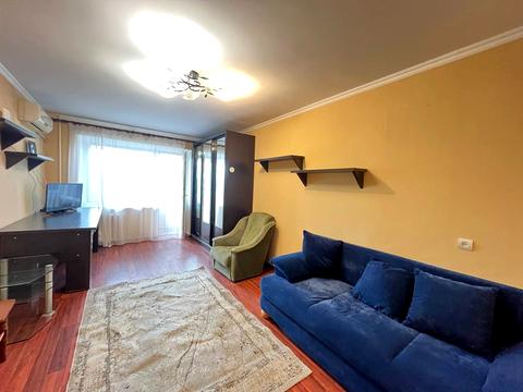 квартира за адресою Космонавтів вул., 104