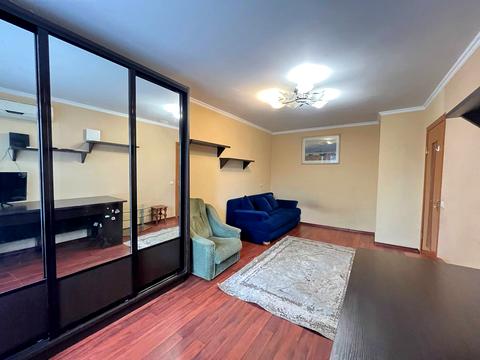 квартира за адресою Космонавтів вул., 104
