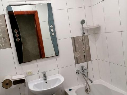 квартира за адресою Космонавтів вул., 104