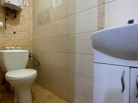 коммерческая по адресу Олександра Білана ул., 42