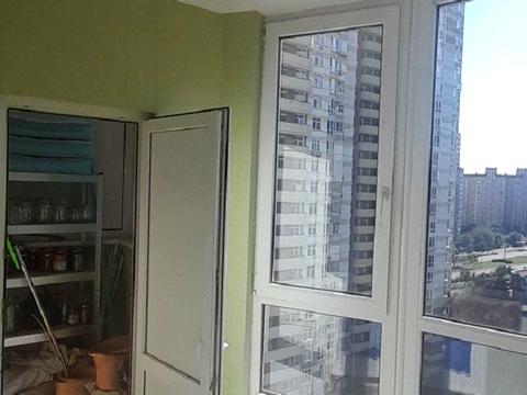 квартира за адресою Анни Ахматової вул., 22