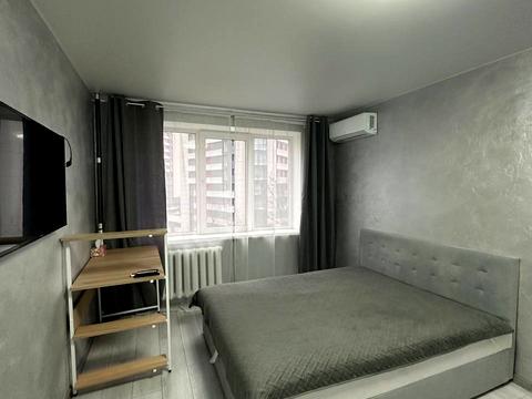 квартира за адресою Патріарха Мстислава Скрипника вул. (Миколи Островського), 9