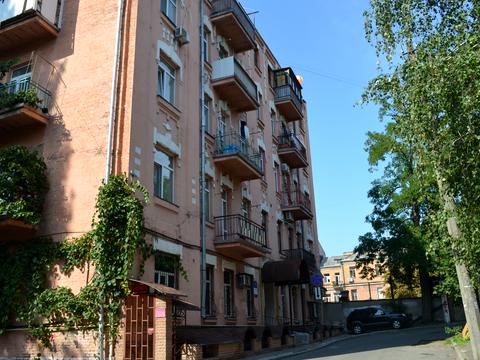 квартира за адресою Київ, Алли Горської пров. (Чеслава Бєлінського), 5
