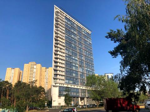 комерційна за адресою Дарницький бульв., 8-В
