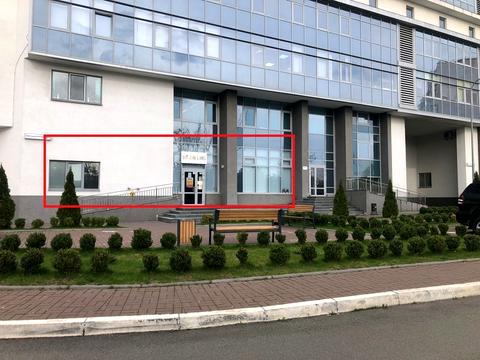 комерційна за адресою Дарницький бульв., 8-В