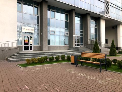 комерційна за адресою Дарницький бульв., 8-В