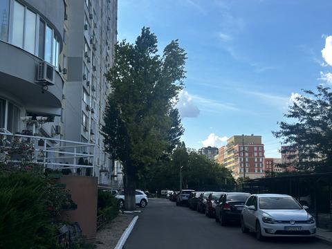 квартира за адресою Академіка Корольова вул., 5/4