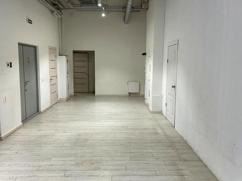 комерційна за адресою Дарницький бульв., 8-В