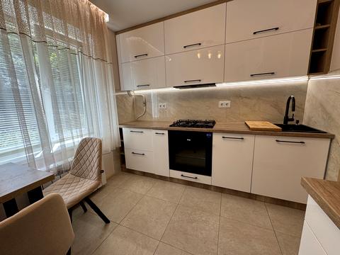 квартира за адресою Сергія Короля вул. (Бережанська), 55