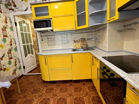 квартира за адресою Князя Володимира Великого просп., 102