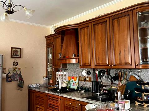 будинок за адресою Квітнева