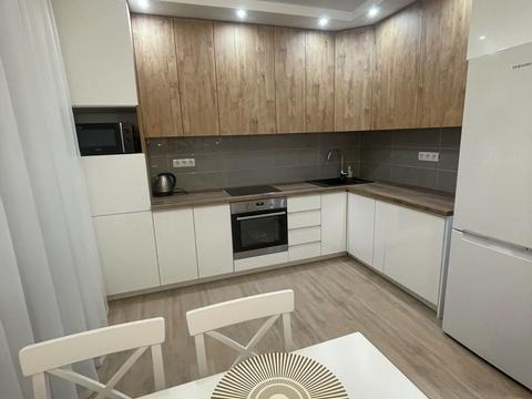 квартира за адресою Сім'ї Кульженків вул. (Петра Дегтяренка), 37