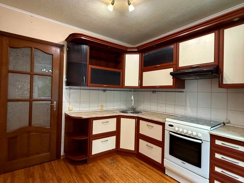квартира за адресою Академіка Грушевського вул., 75